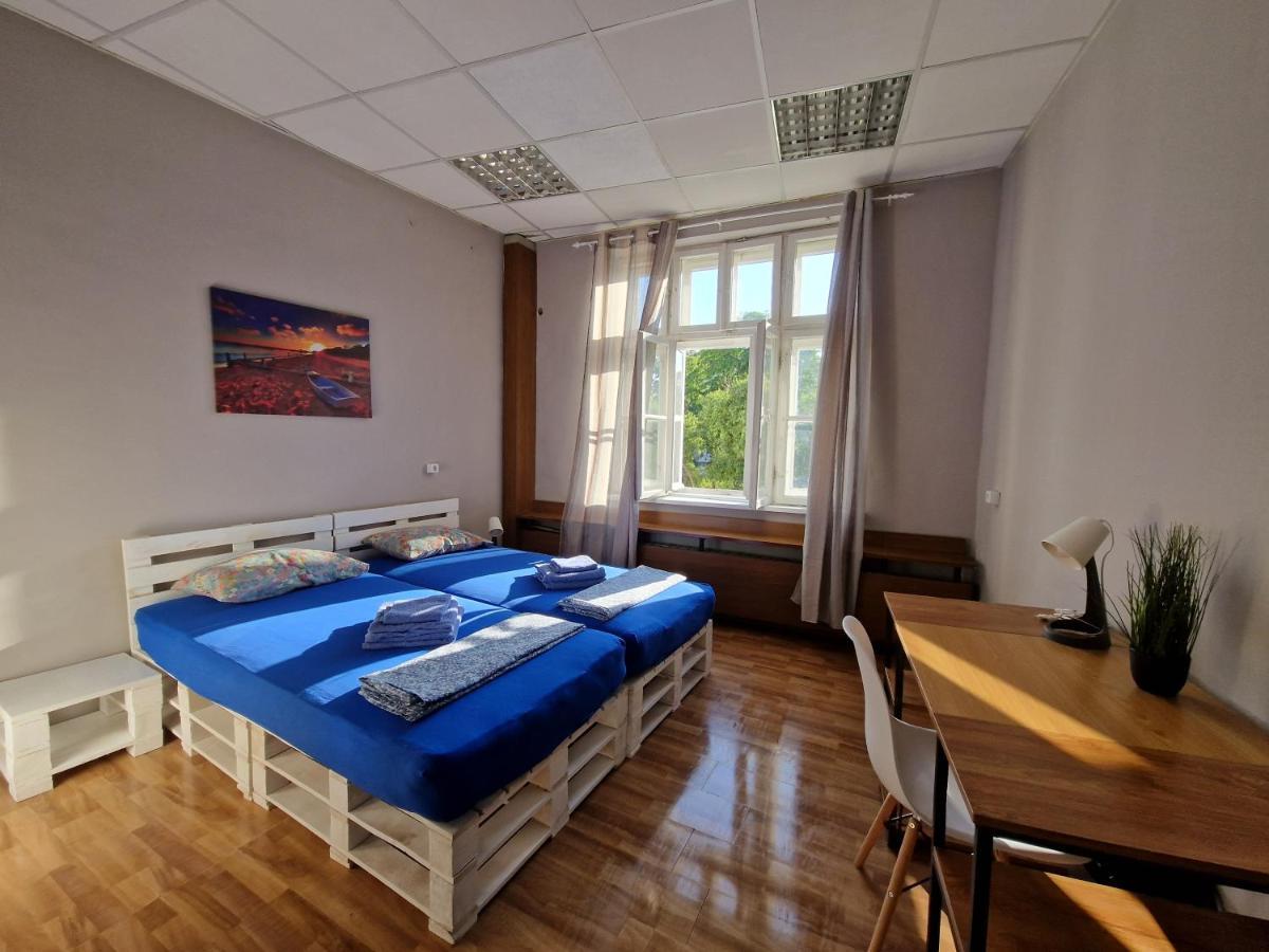 Lambo'S Corner Varna - Guest Rooms Luaran gambar