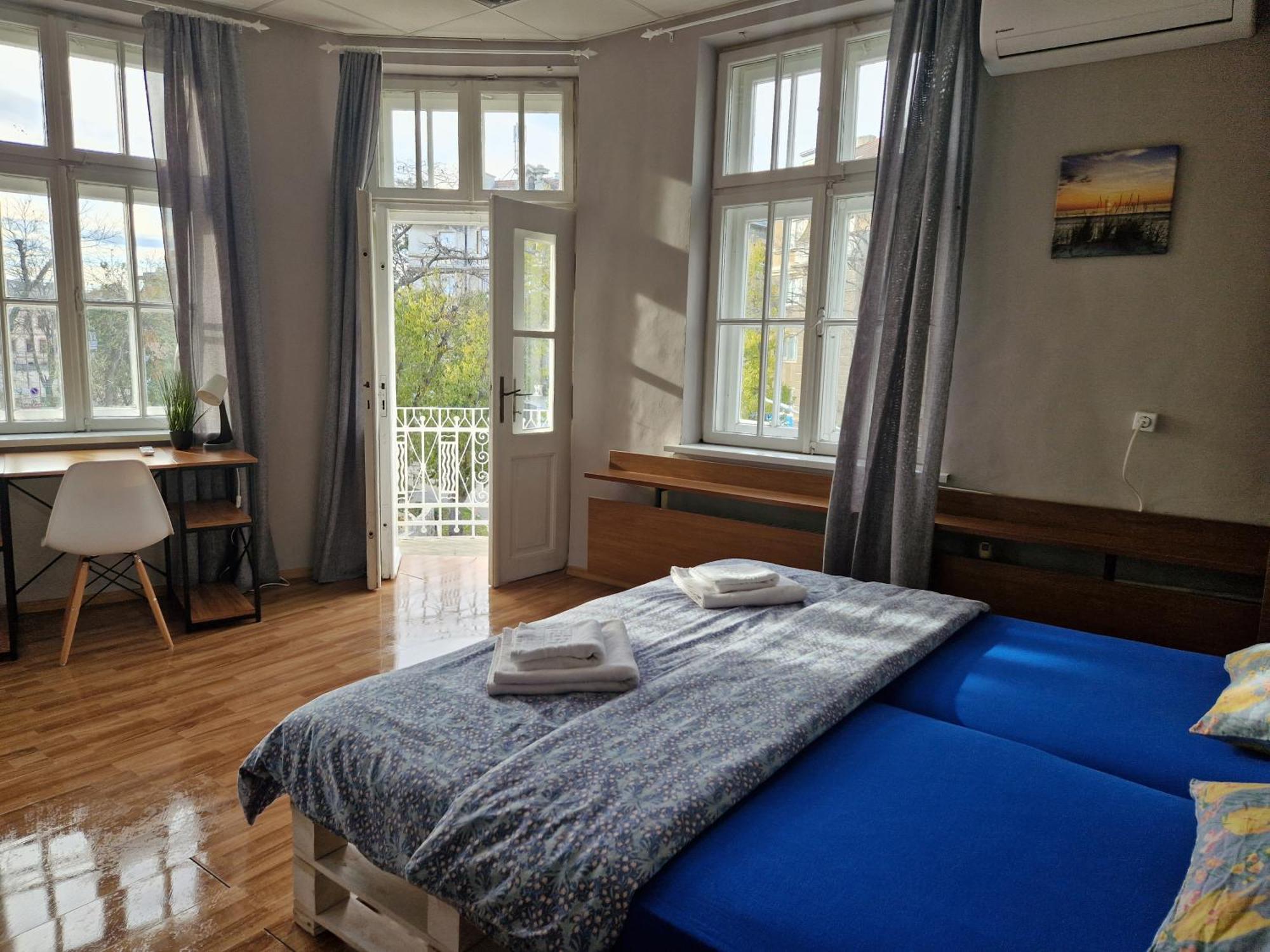 Lambo'S Corner Varna - Guest Rooms Luaran gambar