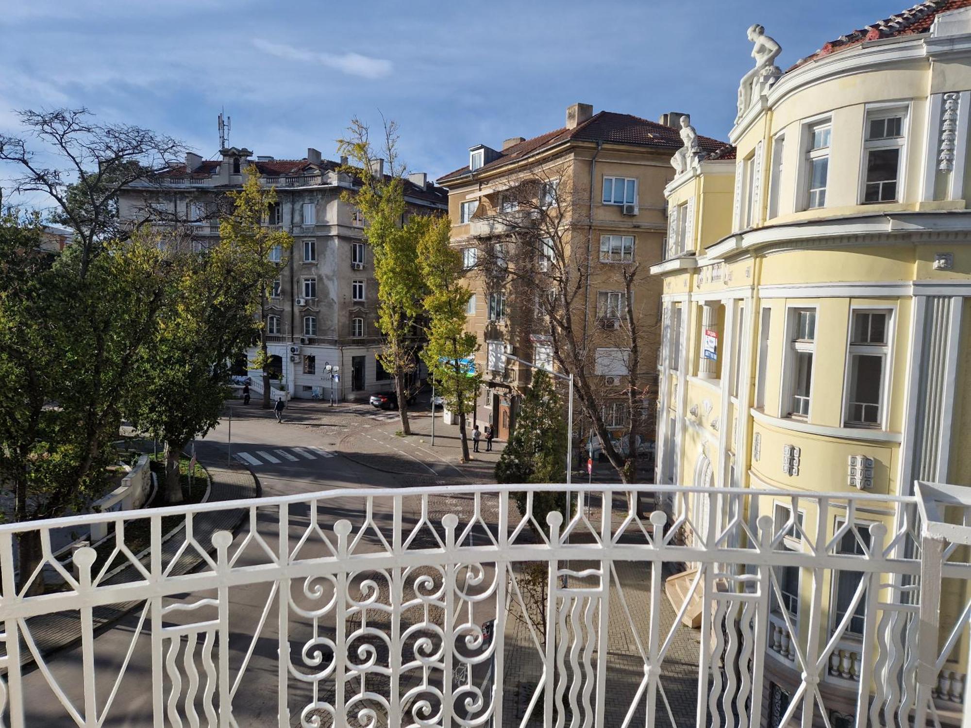 Lambo'S Corner Varna - Guest Rooms Luaran gambar